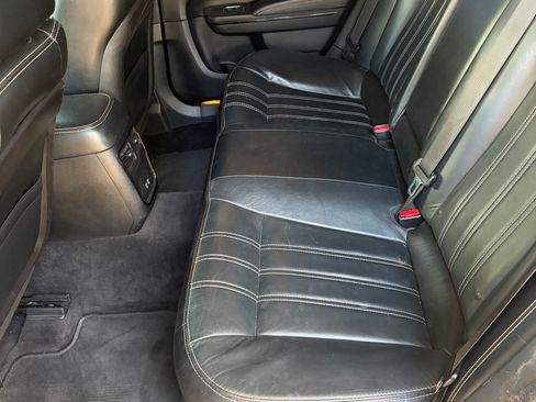 Used 2016 Chrysler 300 S RWD image 12