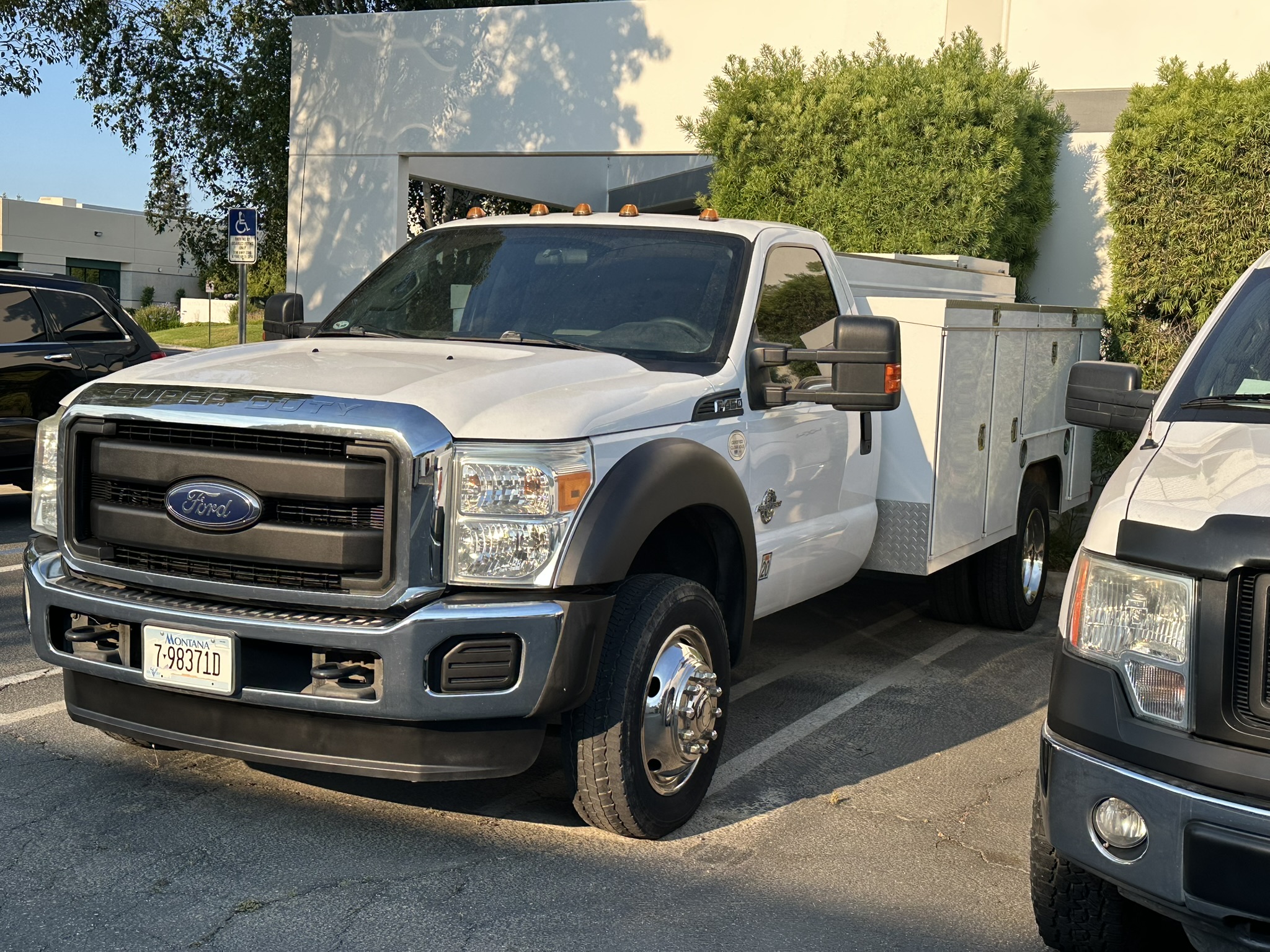 Used 2015 Ford F450 XL w/ Power Equipment Group RWD image 2