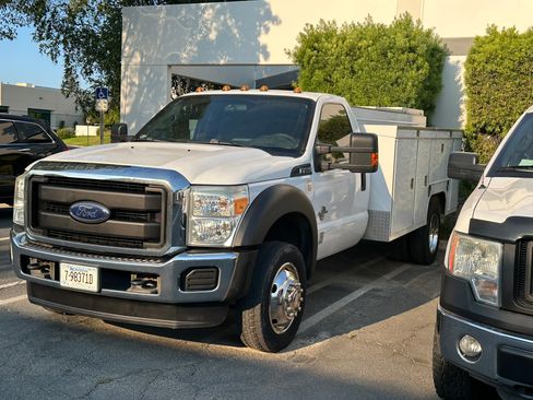 Used 2015 Ford F450 XL w/ Power Equipment Group RWD image 2