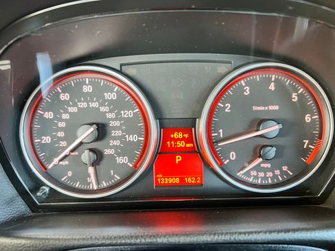 Used 2011 BMW 328i xDrive Sedan image 18