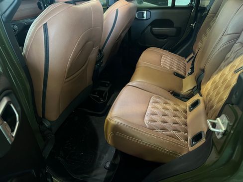 Used 2023 Jeep Gladiator Sport image 14