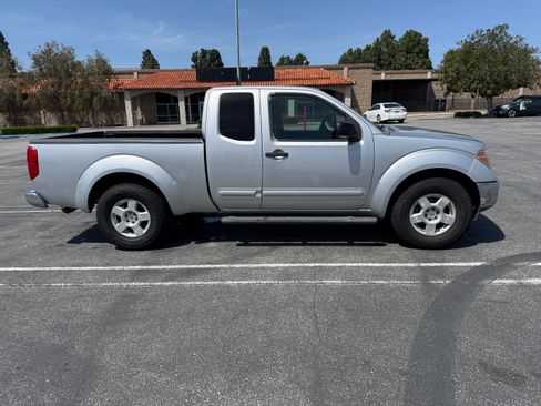 Used 2006 Nissan Frontier SE w/ (P01) Power Pkg RWD image 9