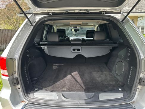 Used 2011 Jeep Grand Cherokee Limited image 17