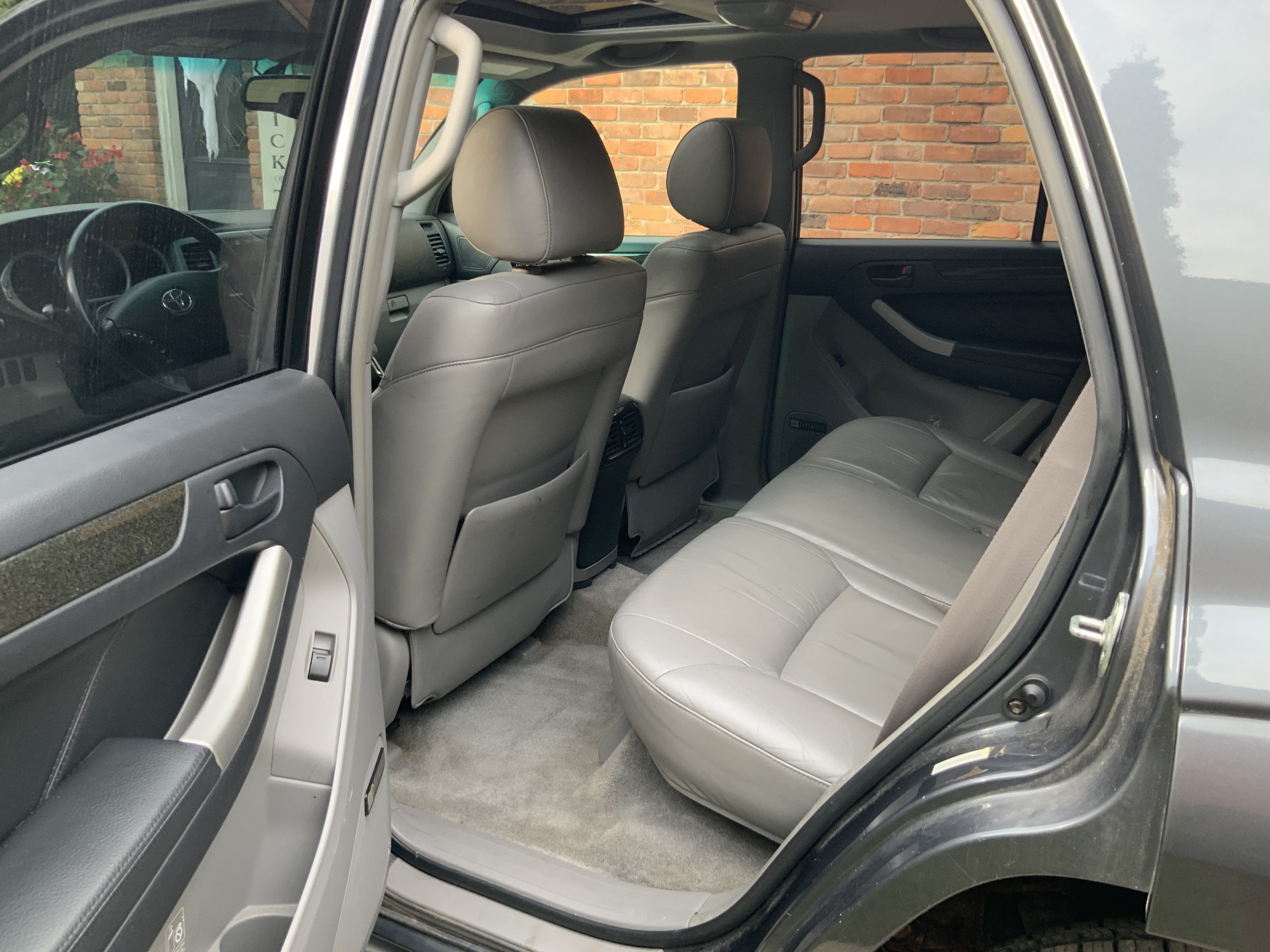 Used 2003 Toyota 4Runner Limited w/ Preferred Accessory Pkg AWD/4WD image 9