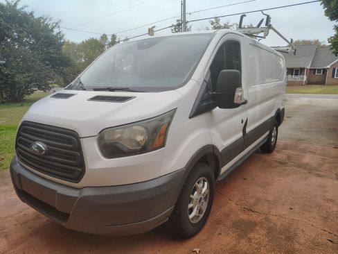 Used 2016 Ford Transit 250 130 Low Roof image 2