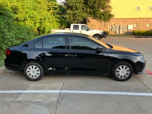 Used 2015 Volkswagen Jetta S image 8
