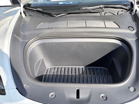 Used 2022 Tesla Model Y Performance image 12