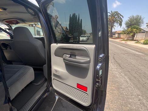 Used 2003 Ford F350 XLT AWD/4WD image 17