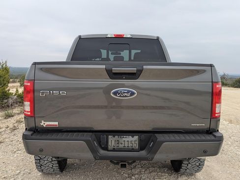 Used 2016 Ford F150 XLT w/ Equipment Group 302A Luxury image 4