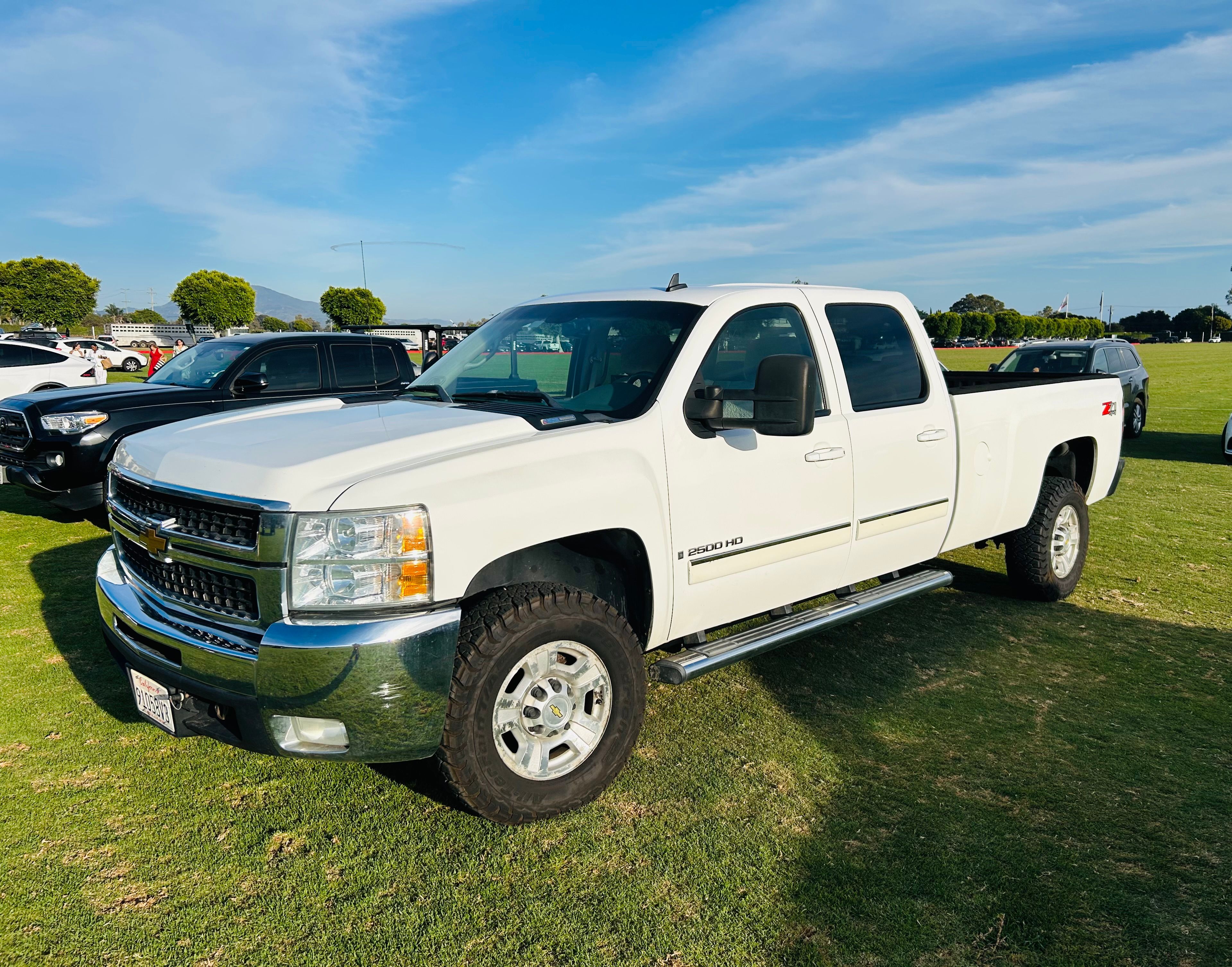 Used 2007 Chevrolet Silverado 2500 LTZ w/ Safety Package AWD/4WD image 13