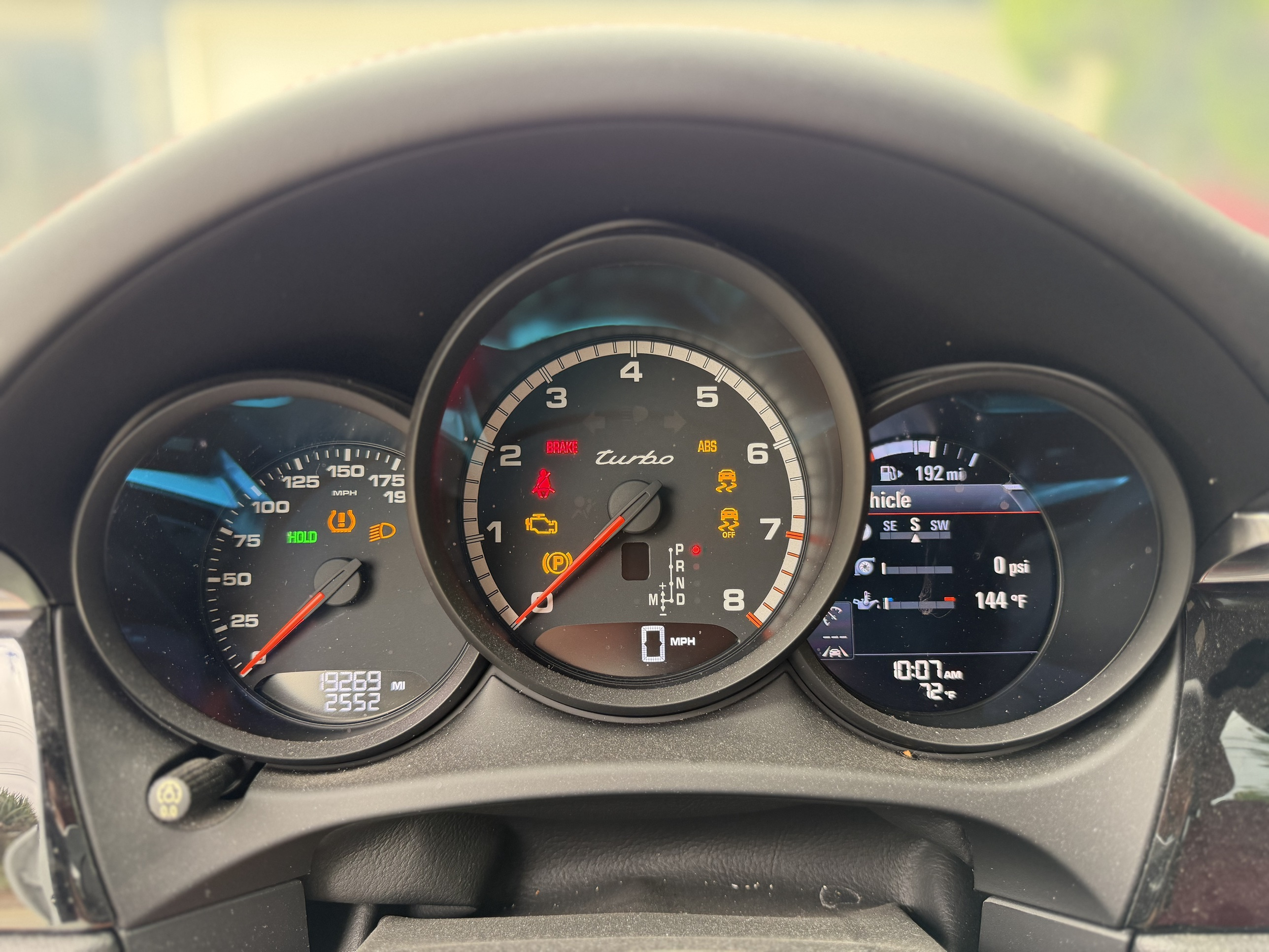 Used 2018 Porsche Macan Turbo AWD/4WD image 29