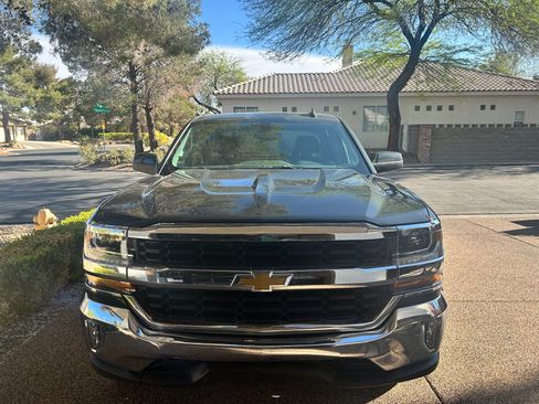 Used 2018 Chevrolet Silverado 1500 LT w/ LT Eassist Package image 5