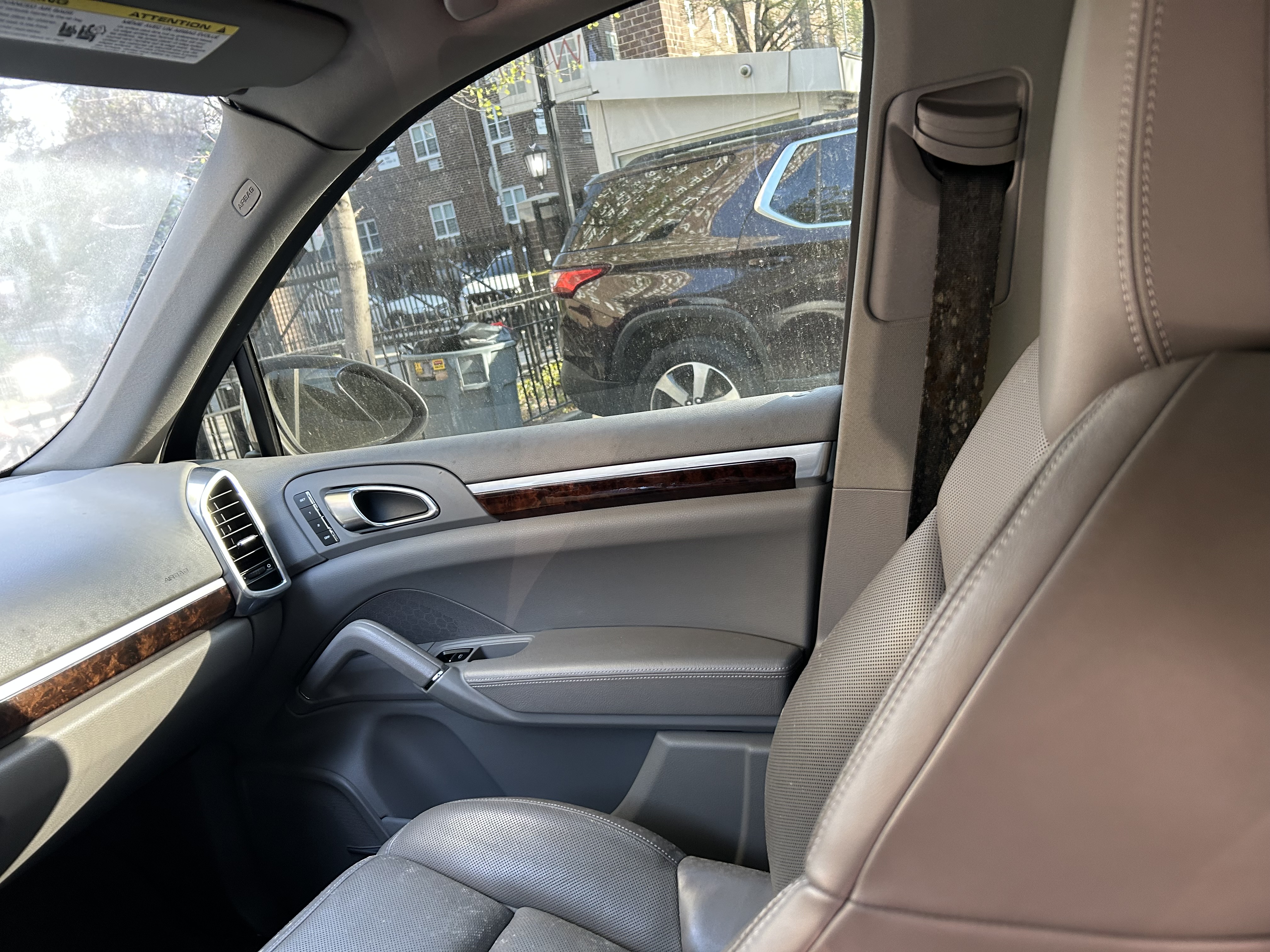 Used 2011 Porsche Cayenne AWD/4WD image 10