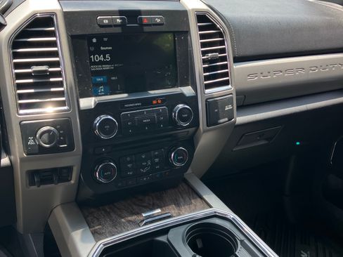 Used 2017 Ford F250 Lariat w/ Chrome Package AWD/4WD image 10