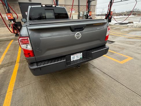 Used 2018 Nissan Titan S w/ S Utility Package image 11