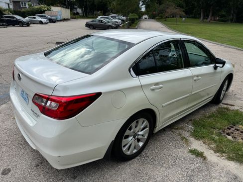 Used 2017 Subaru Legacy 2.5i w/ Alloy Wheel Package AWD/4WD image 5