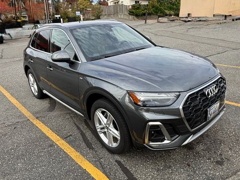 Used 2021 Audi Q5 e Prestige image 2