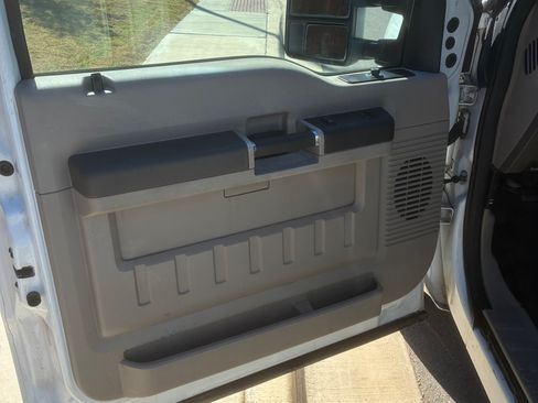 Used 2009 Ford F250 XL image 5