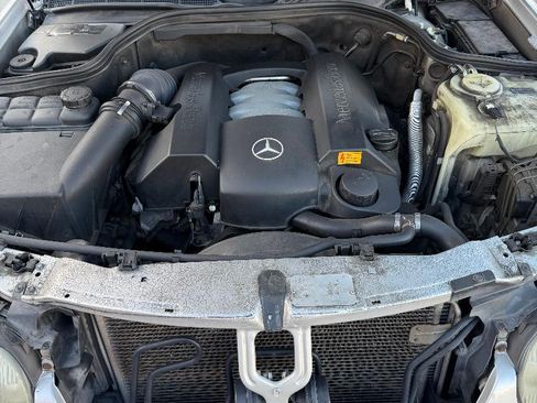 Used 2002 Mercedes-Benz CLK 320 Coupe image 10