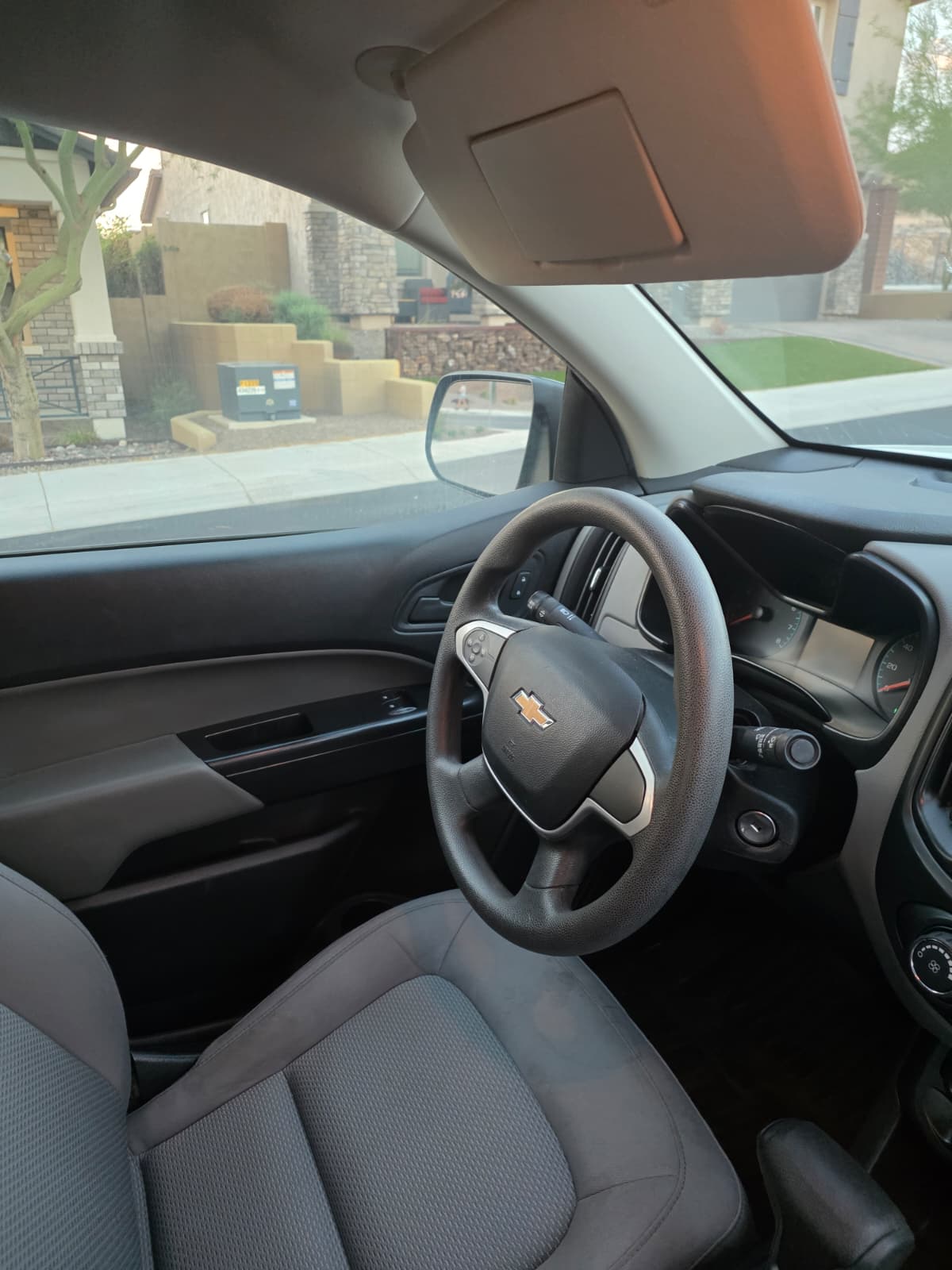 Used 2019 Chevrolet Colorado W/T w/ WT Convenience Package RWD image 2