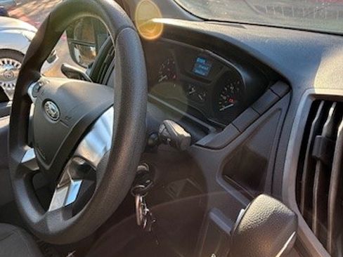 Used 2019 Ford Transit 350 XLT image 13