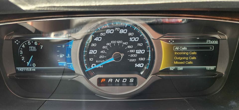 Used 2017 Ford Taurus Limited FWD image 9
