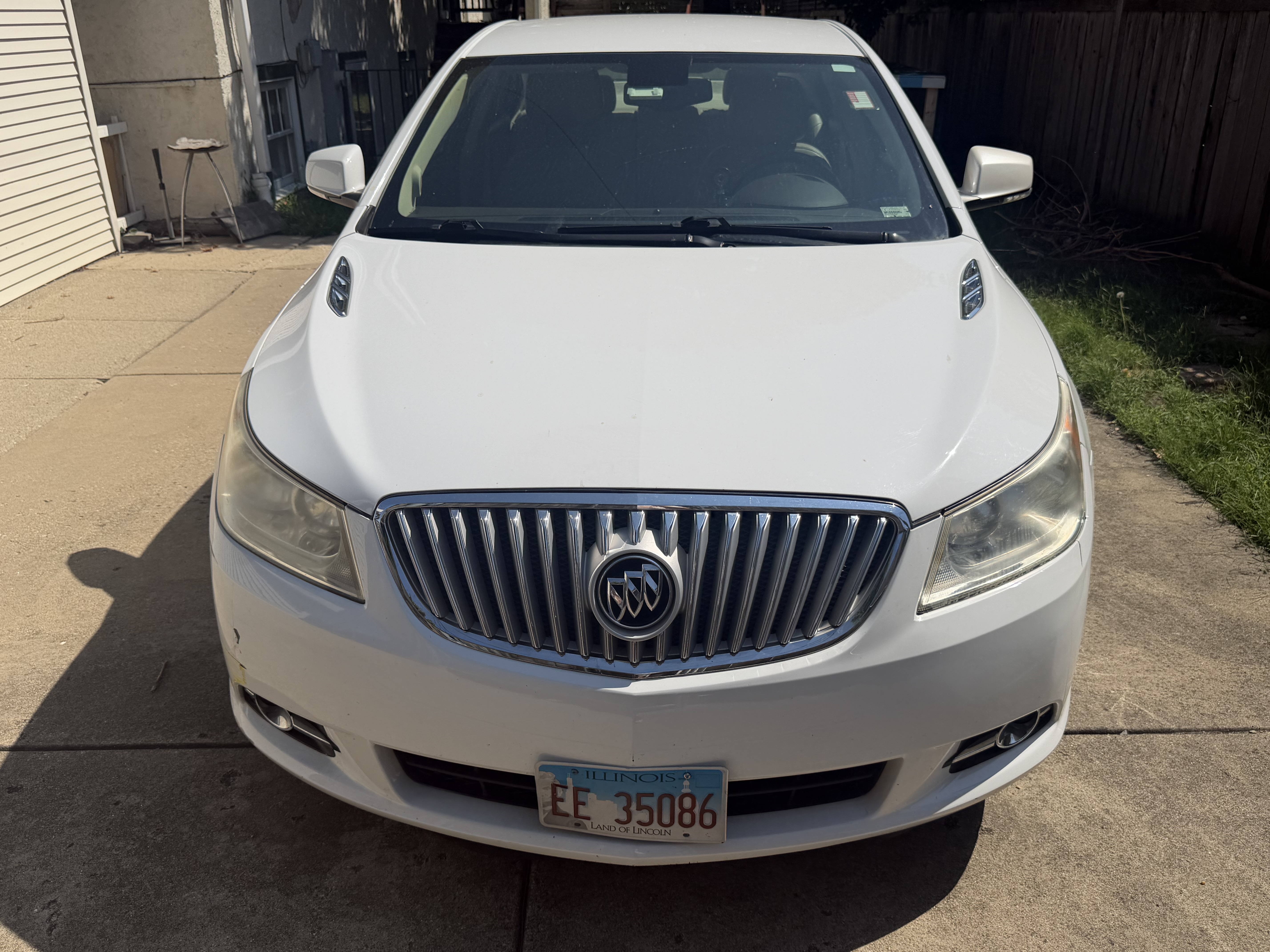 Used 2010 Buick LaCrosse CXL FWD image 2