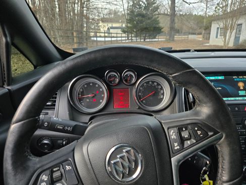 Used 2016 Buick Cascada Premium image 10