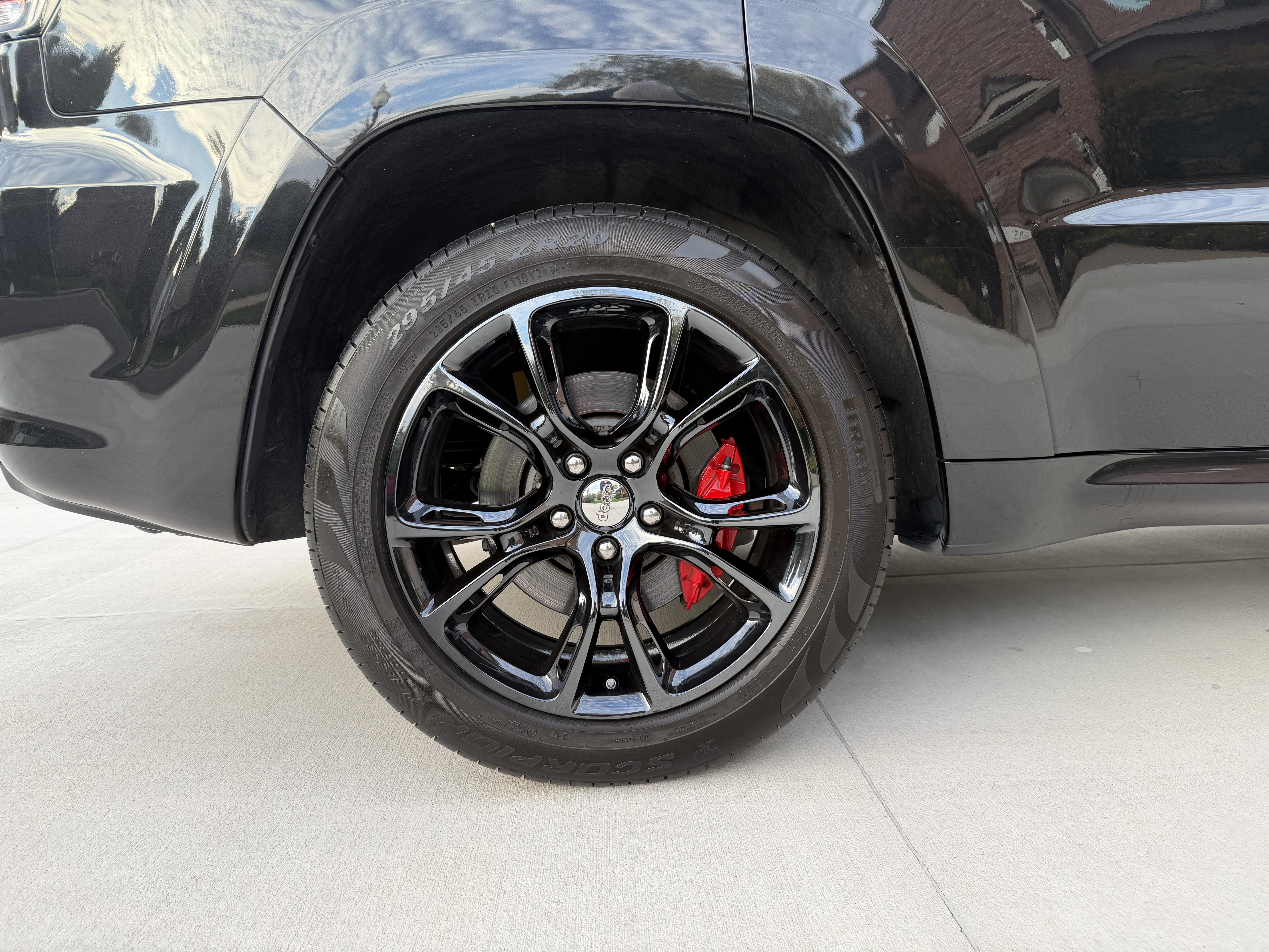 Used 2014 Jeep Grand Cherokee SRT w/ Trailer Tow Group IV AWD/4WD image 13