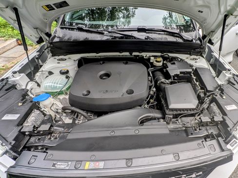 Used 2022 Volvo XC40 T5 R-Design image 27