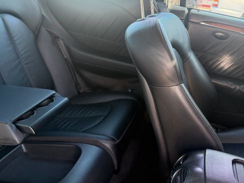 Used 2008 Mercedes-Benz CLK 350 Coupe image 5