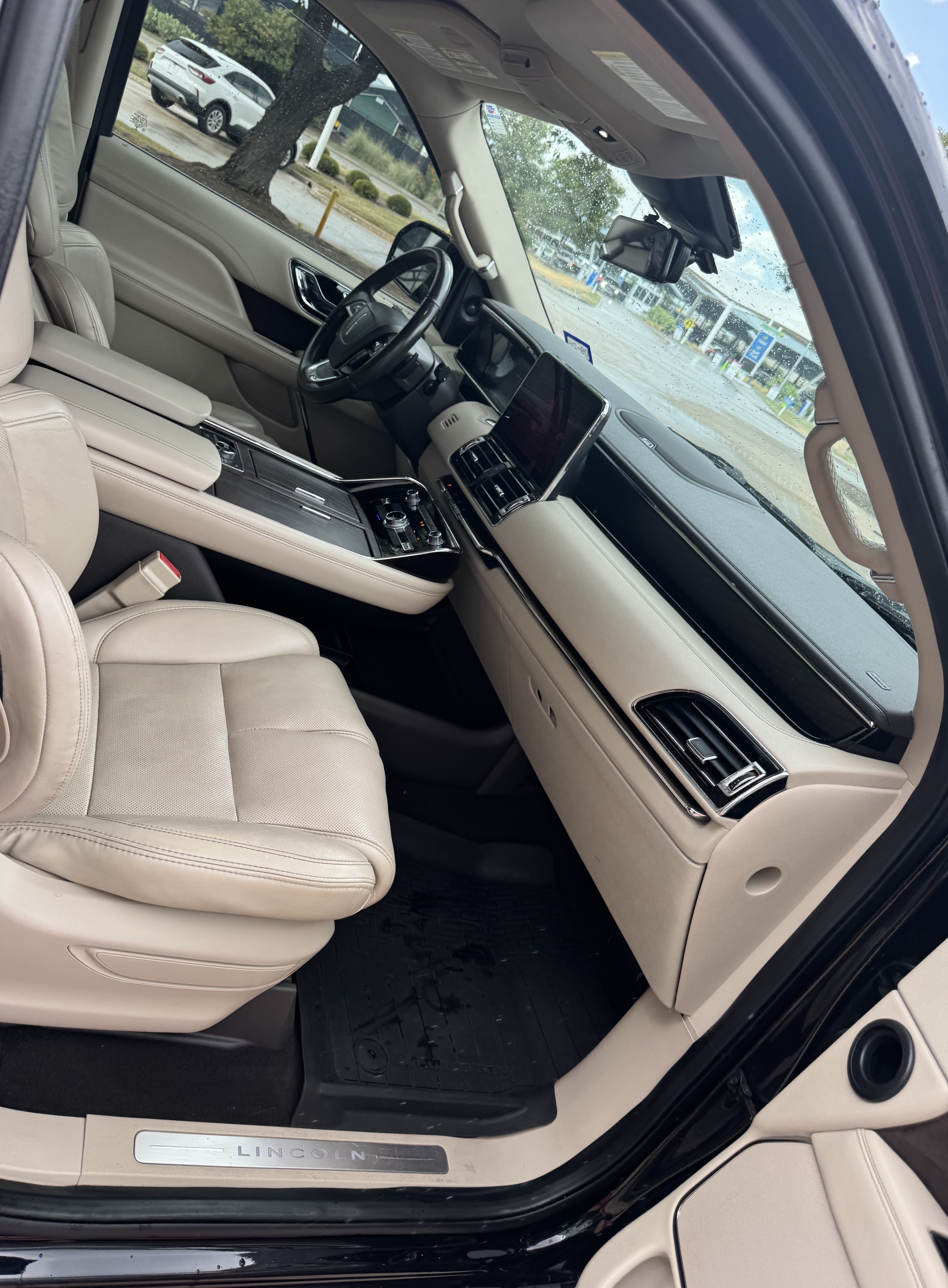 Used 2021 Lincoln Navigator L Reserve RWD image 24