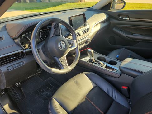 Used 2022 Nissan Altima 2.5 SR image 11