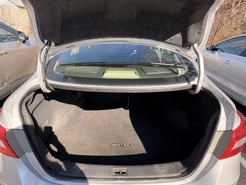 Used 2017 Nissan Sentra SV image 13