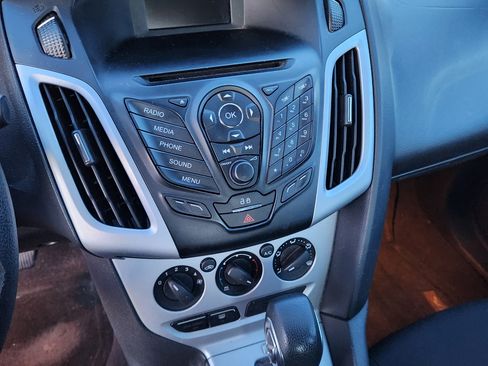 Used 2013 Ford Focus SE image 9