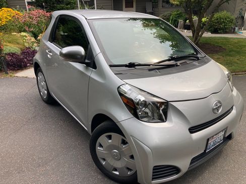Used 2014 Scion iQ FWD image 1