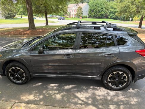 Used 2022 Subaru Crosstrek 2.0i Premium w/ Popular Package #2 AWD/4WD image 5