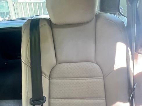 Used 2011 Porsche Cayenne S AWD/4WD image 24