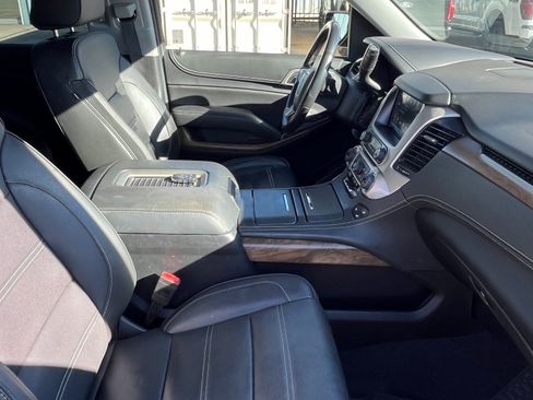 Used 2019 GMC Yukon Denali w/ Denali Ultimate Package image 12