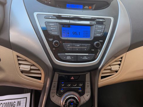 Used 2013 Hyundai Elantra GLS w/ Preferred Pkg FWD image 11