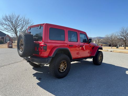 Used 2022 Jeep Wrangler Unlimited Rubicon w/ Xtreme Recon 35" Tire Package image 6