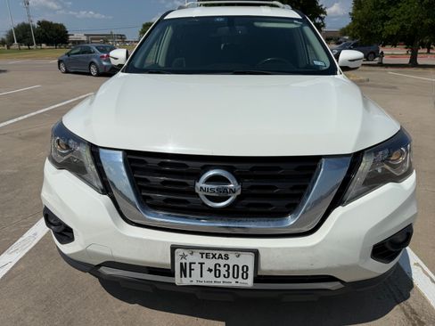 Used 2019 Nissan Pathfinder SV FWD image 6