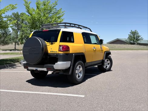Used 2008 Toyota FJ Cruiser 4WD image 9