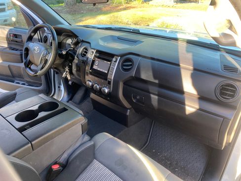 Used 2015 Toyota Tundra SR5 image 13