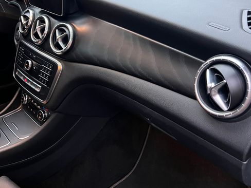 Used 2019 Mercedes-Benz CLA 250 250 4MATIC Coupe 4D image 9