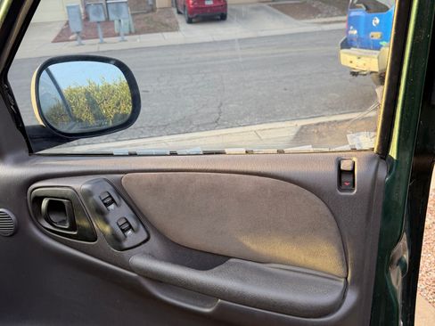 Used 1999 Dodge Durango 4WD image 8