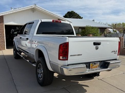 Used 2006 Dodge Ram 2500 Truck SLT w/ Light Group AWD/4WD image 6