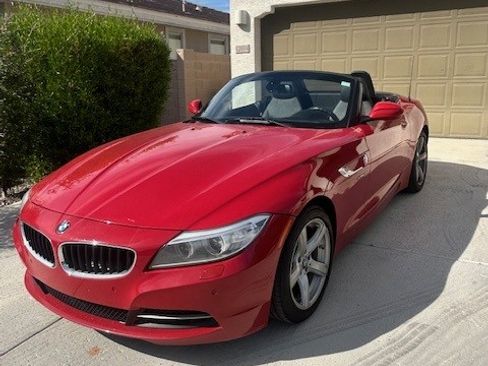 Used 2014 BMW Z4 sDrive28i image 1
