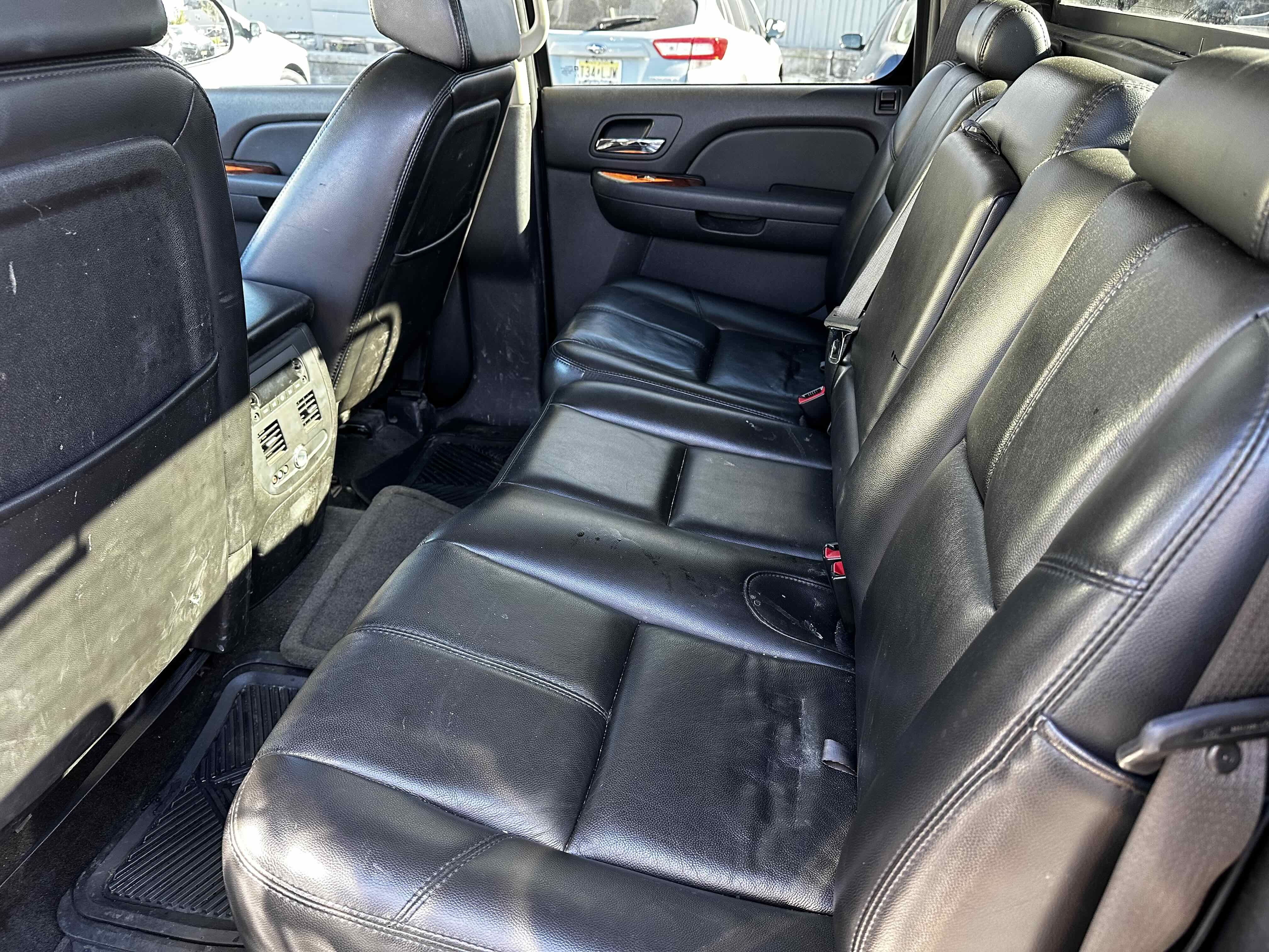Used 2007 Chevrolet Avalanche LTZ w/ LTZ Preferred Equipment Group AWD/4WD image 12