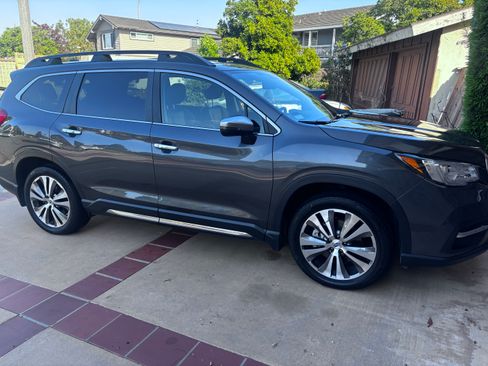 Used 2020 Subaru Ascent Touring w/ Popular Package #2A AWD/4WD image 1